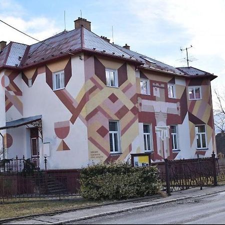 Kemp A Stanovani Na Fare Javorník Exterior foto