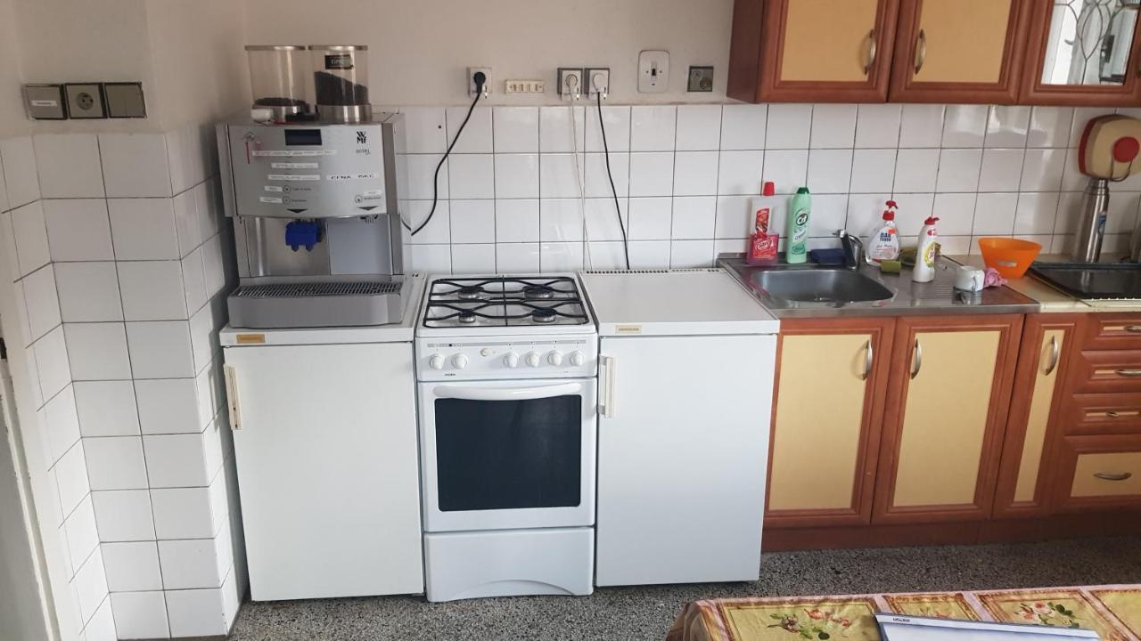 Kemp A Stanovani Na Fare Javorník Exterior foto